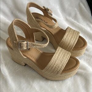 Natural seagrass heeled sandals, size 5.5